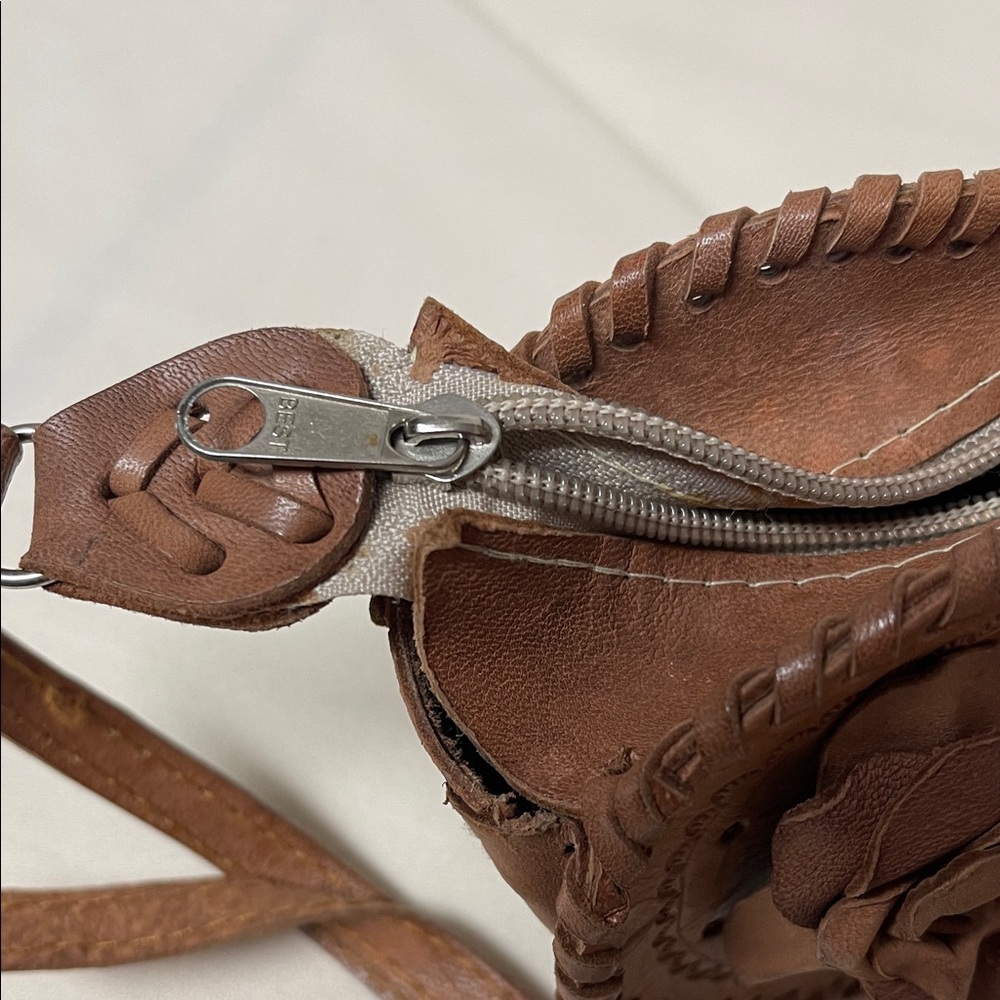 Heart Tooled Leather Crossbody Bag With Roses - Picture 13 of 16